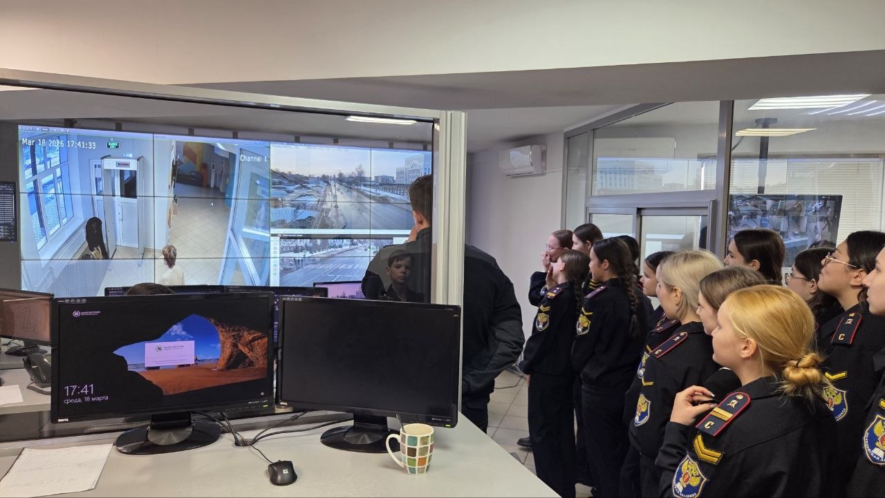 Слушатели Детской полицейской академии побывали на экскурсии в УМВД России по городу Чебоксары Слушатели Детской полицейской академии побывали на экскурсии в УМВД России по городу Чебоксары