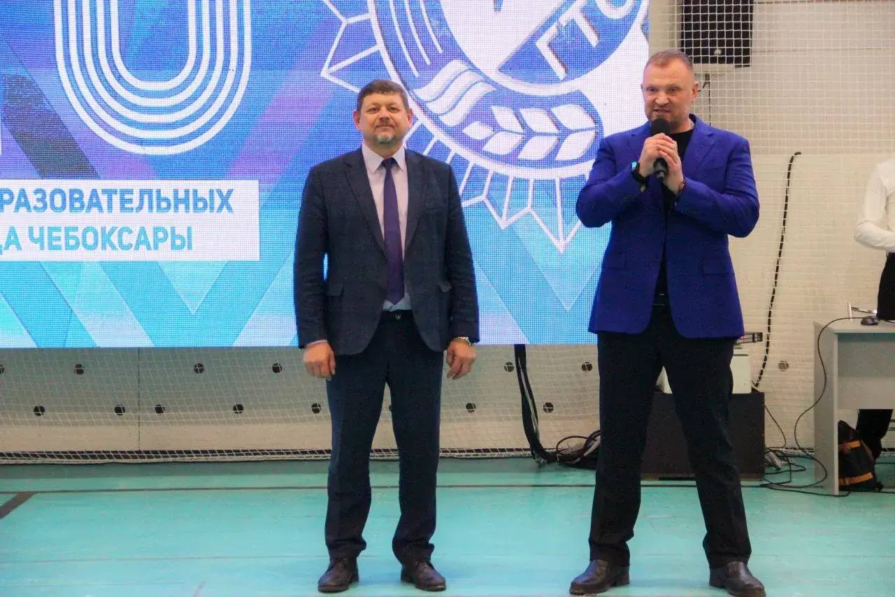 В Чебоксарах прошел масштабный фестиваль ГТО среди школьников В Чебоксарах прошел масштабный фестиваль ГТО среди школьников