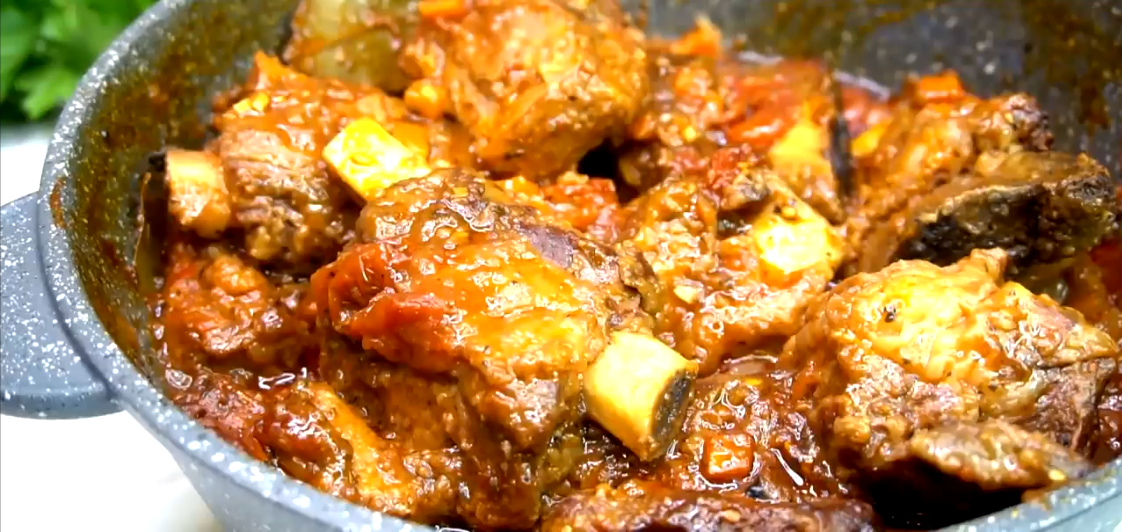 Томленые ребрышки: идеальное блюдо на праздничный стол