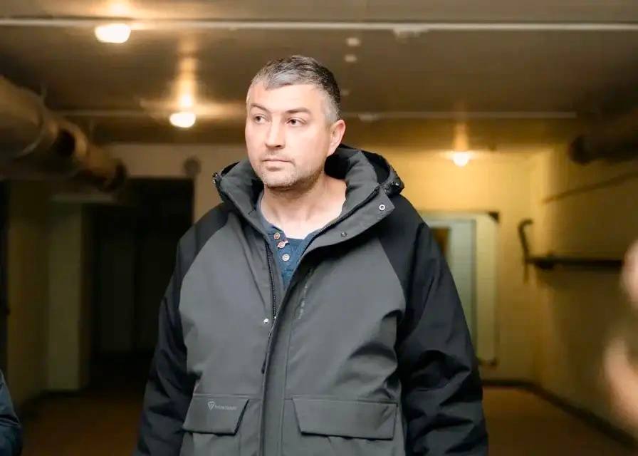 Глава города Чебоксары проверил состояние подвальных помещений Глава города Чебоксары проверил состояние подвальных помещений