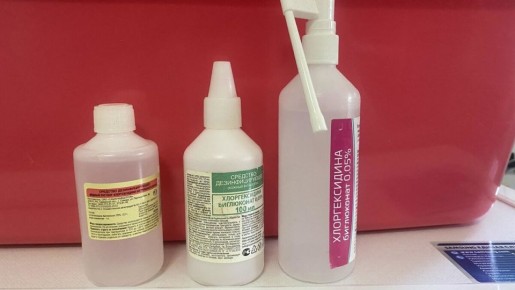 Как быстро избавиться от неприятного запаха в стиральной машине с помощью аптечного средства