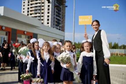 Олег Николаев: Совсем скоро для 13 тысяч наших ребят прозвучит первый в их жизни школьный звонок