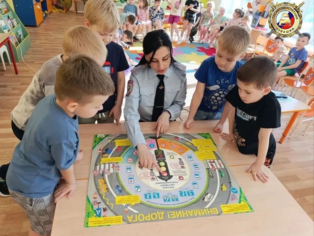 В Чувашии продолжает эффективно работать система персонального закрепления сотрудников Госавтоинспекции за образовательными учреждениями В Чувашии продолжает эффективно работать система персонального закрепления сотрудников Госавтоинспекции за образовательными учреждениями