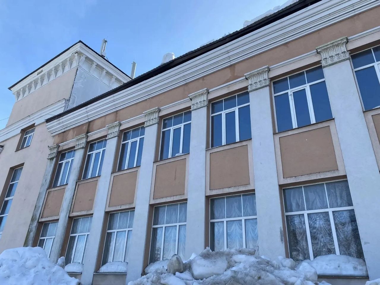 СУ СКР по Чувашии возбуждено уголовное дело по факту обрушения кровли объекта культурного наследия в Чувашской Республике СУ СКР по Чувашии возбуждено уголовное дело по факту обрушения кровли объекта культурного наследия в Чувашской Республике