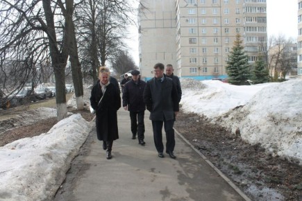 В Чебоксарах продолжаются обходы дворовых и внутриквартальных территорий