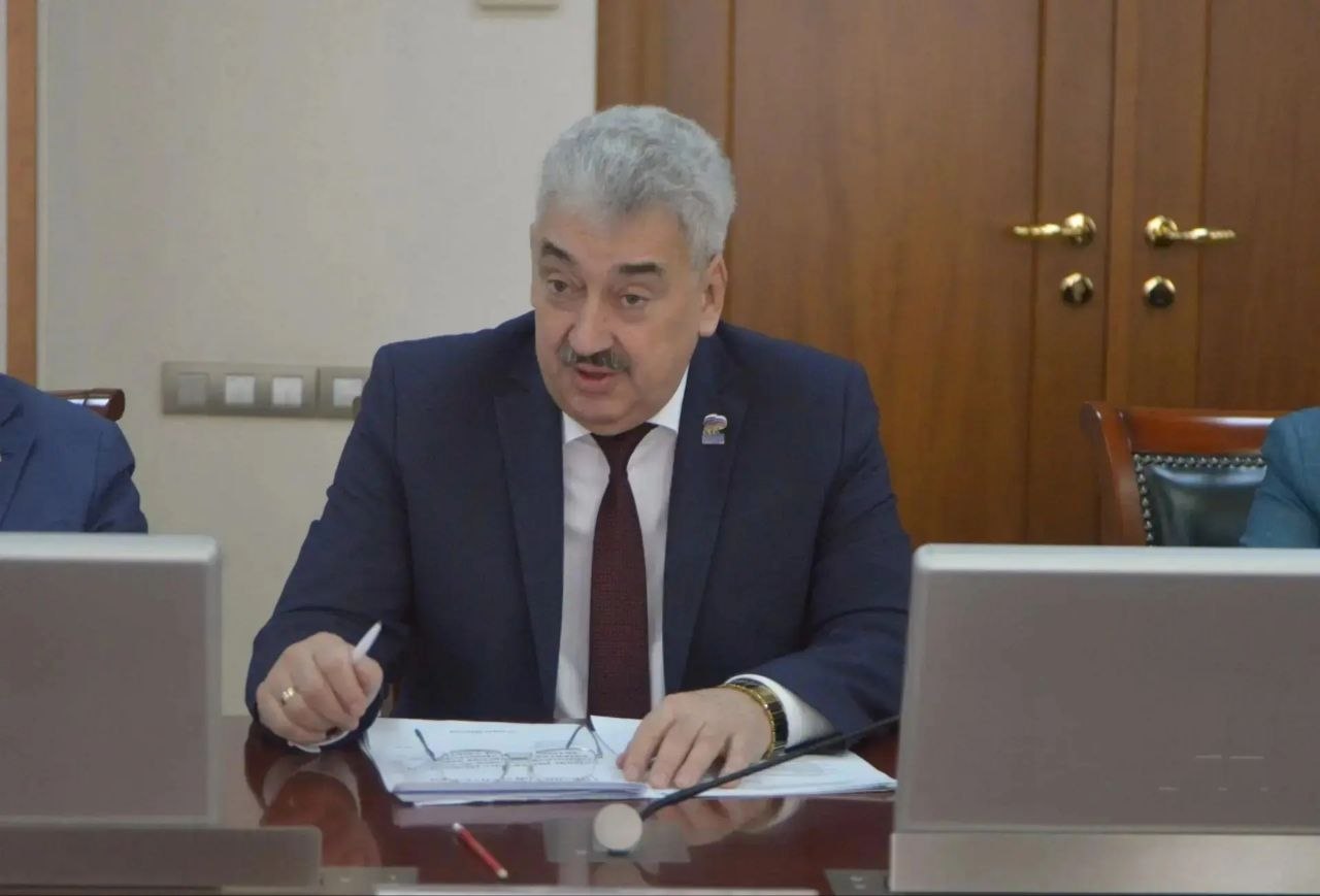 Леонид Черкесов: Людям важно, чтобы автобусы и троллейбусы выходили на линию строго по графику, а на маршрутах хватало техники Леонид Черкесов: Людям важно, чтобы автобусы и троллейбусы выходили на линию строго по графику, а на маршрутах хватало техники