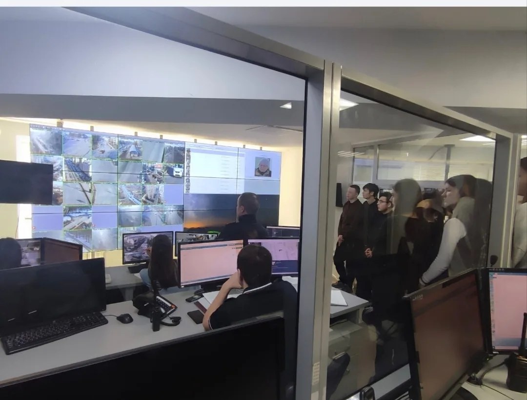 «Чем можем помочь?» - 28 марта подразделения дежурных частей МВД России отмечают свой профессиональный праздник «Чем можем помочь?» - 28 марта подразделения дежурных частей МВД России отмечают свой профессиональный праздник