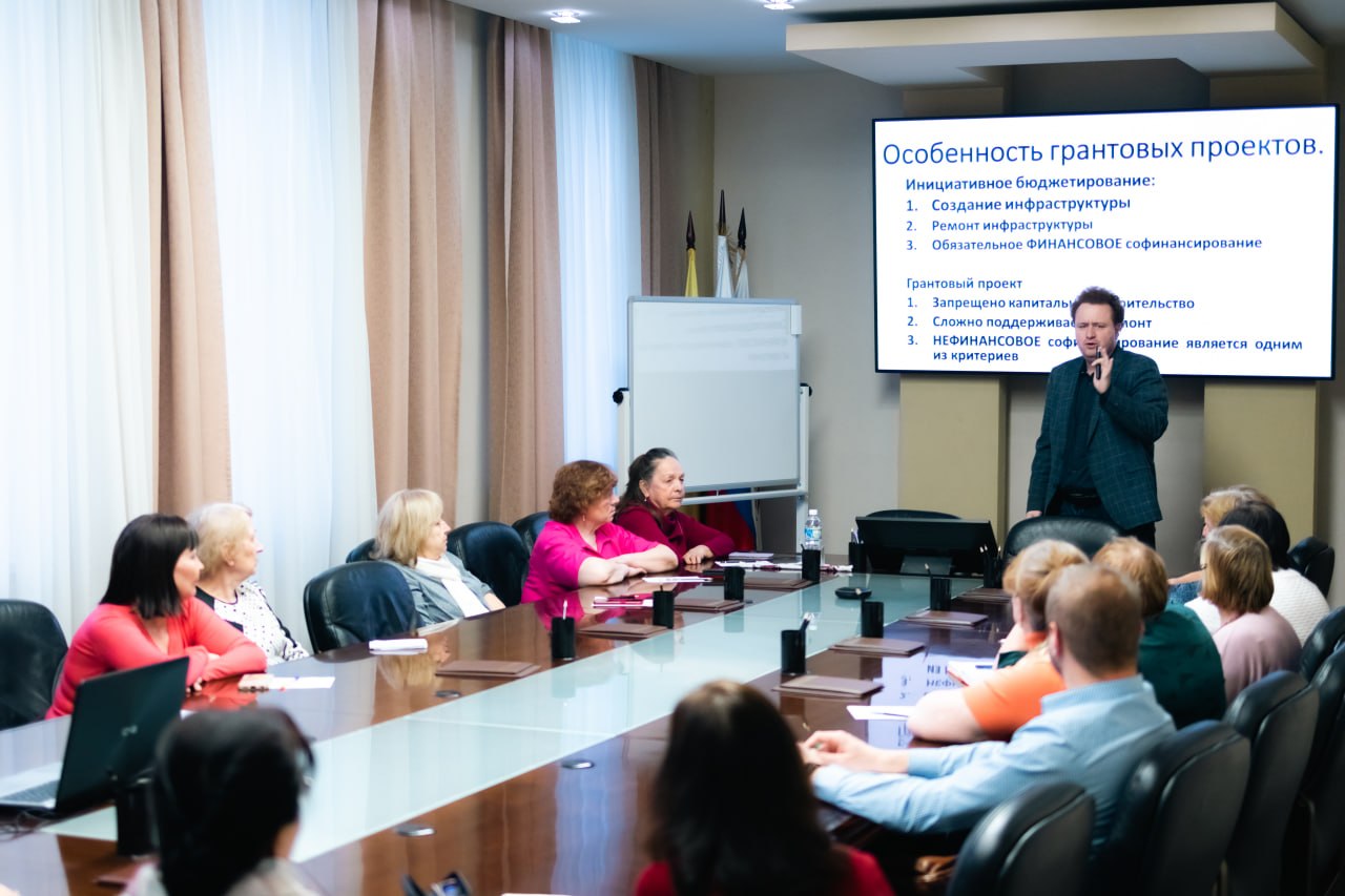 В Чебоксарах стартовала проектная школа для активистов ТОС и председателей МКД