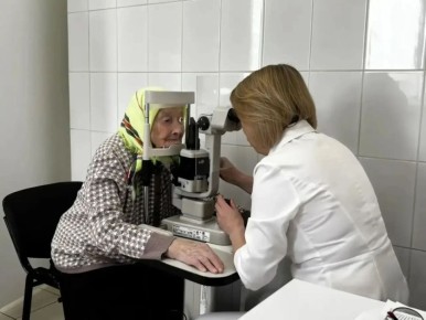 В Чувашии 101-летней труженице тыла восстановили зрение