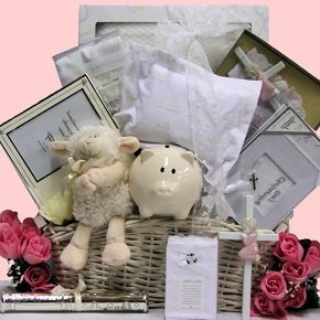 Как выбрать подарок на крестины для малыша