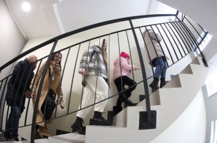 Минтруд анонсировал новые правила единого пособия для многодетных семей: как сохранить выплаты при увеличении дохода