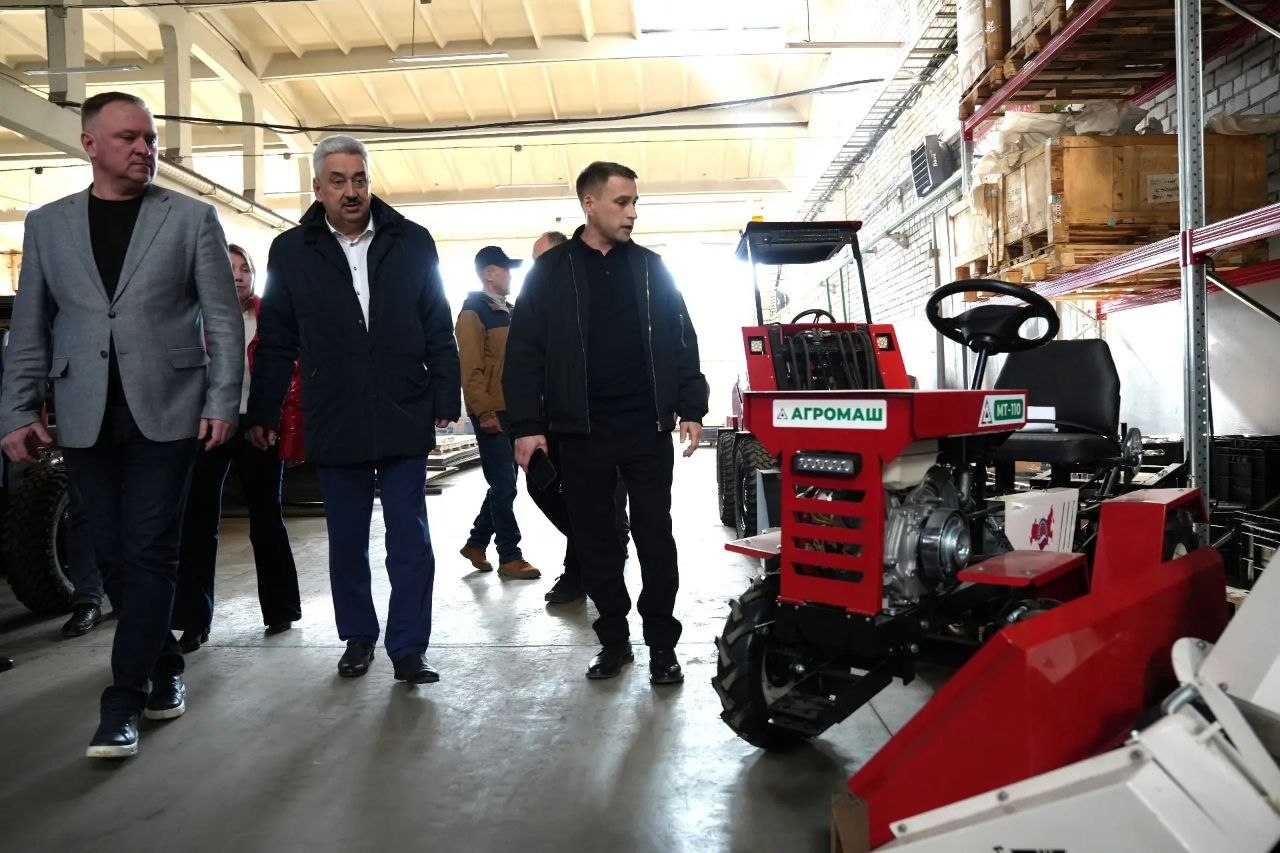 Леонид Черкесов: В Новочебоксарске посетил завод «Агромаш» Леонид Черкесов: В Новочебоксарске посетил завод «Агромаш»