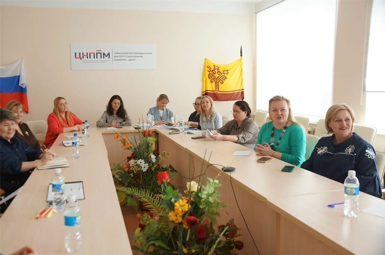 Педагогическое сообщество Чувашии укрепляют через наставничество