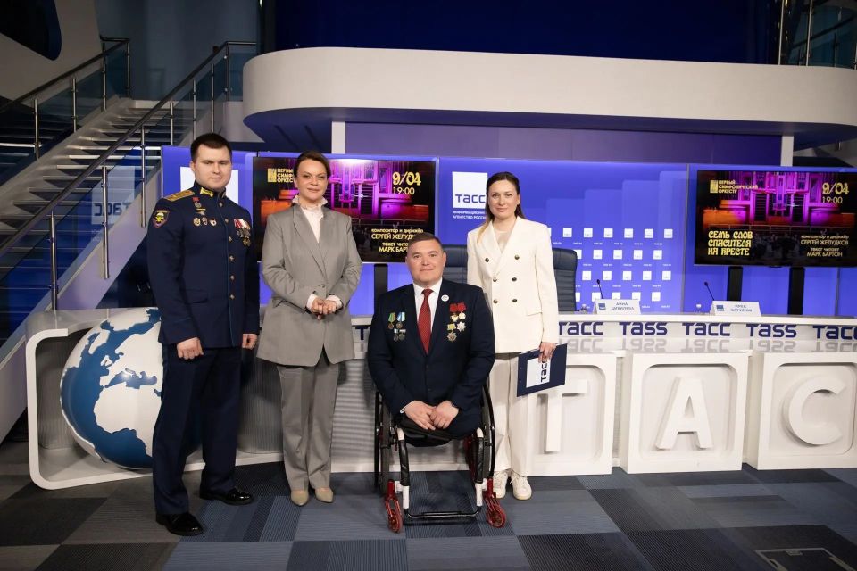 � ���� ������ �����-����������� � 3-����� ����� ���������� ���������, ���������� �� ��������� ���������� ��������� ������