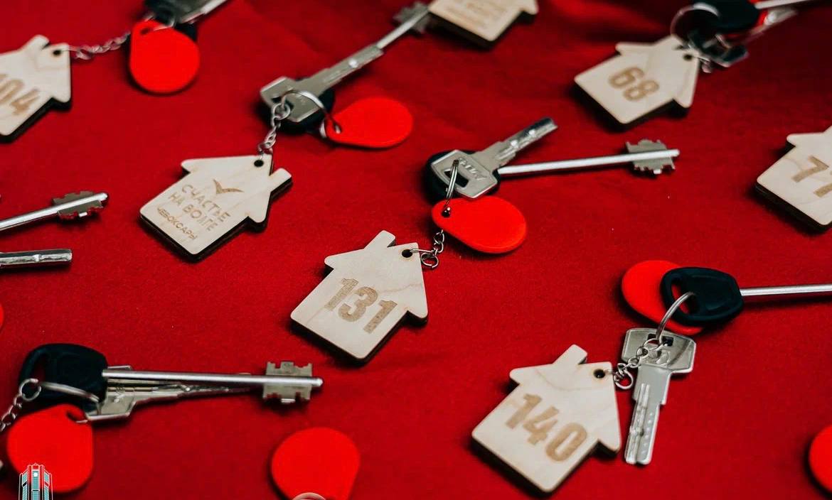 Руководитель следственного управления СК России по Чувашской Республике Александр Владимирович Полтинин принял участие в торжественной церемонии вручения ключей от квартир детям-сиротам Руководитель следственного управления СК России по Чувашской Республике Александр Владимирович Полтинин принял участие в торжественной церемонии вручения ключей от квартир детям-сиротам