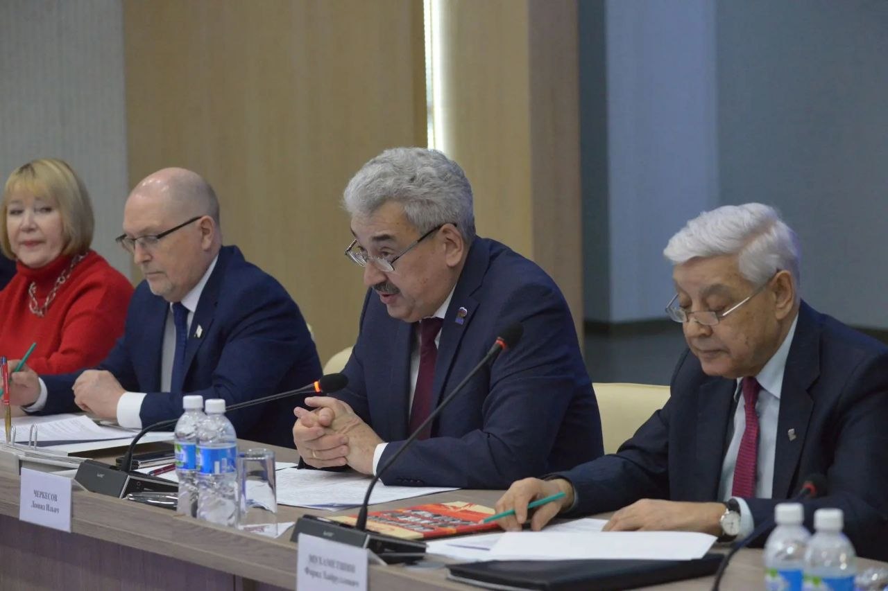 Леонид Черкесов: Состоялось совместное заседание комитетов Госсовета Чувашии и Госсобрания Марий Эл. Благодарю Фарида Мухаметшина и Михаила Васютина за содержательный диалог Леонид Черкесов: Состоялось совместное заседание комитетов Госсовета Чувашии и Госсобрания Марий Эл. Благодарю Фарида Мухаметшина и Михаила Васютина за содержательный диалог