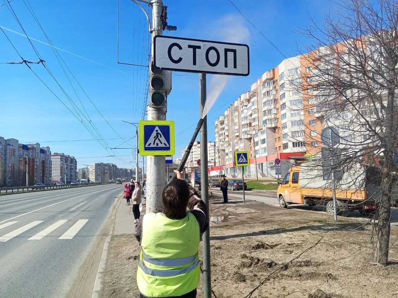 АО «Дирекция гаражных хозяйств» продолжает плановую работу по очистке дорожных объектов АО «Дирекция гаражных хозяйств» продолжает плановую работу по очистке дорожных объектов