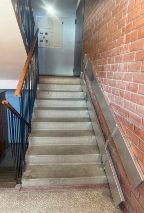 После вмешательства прокуратуры Козловского района существенно облегчен доступ инвалида в жилое помещение