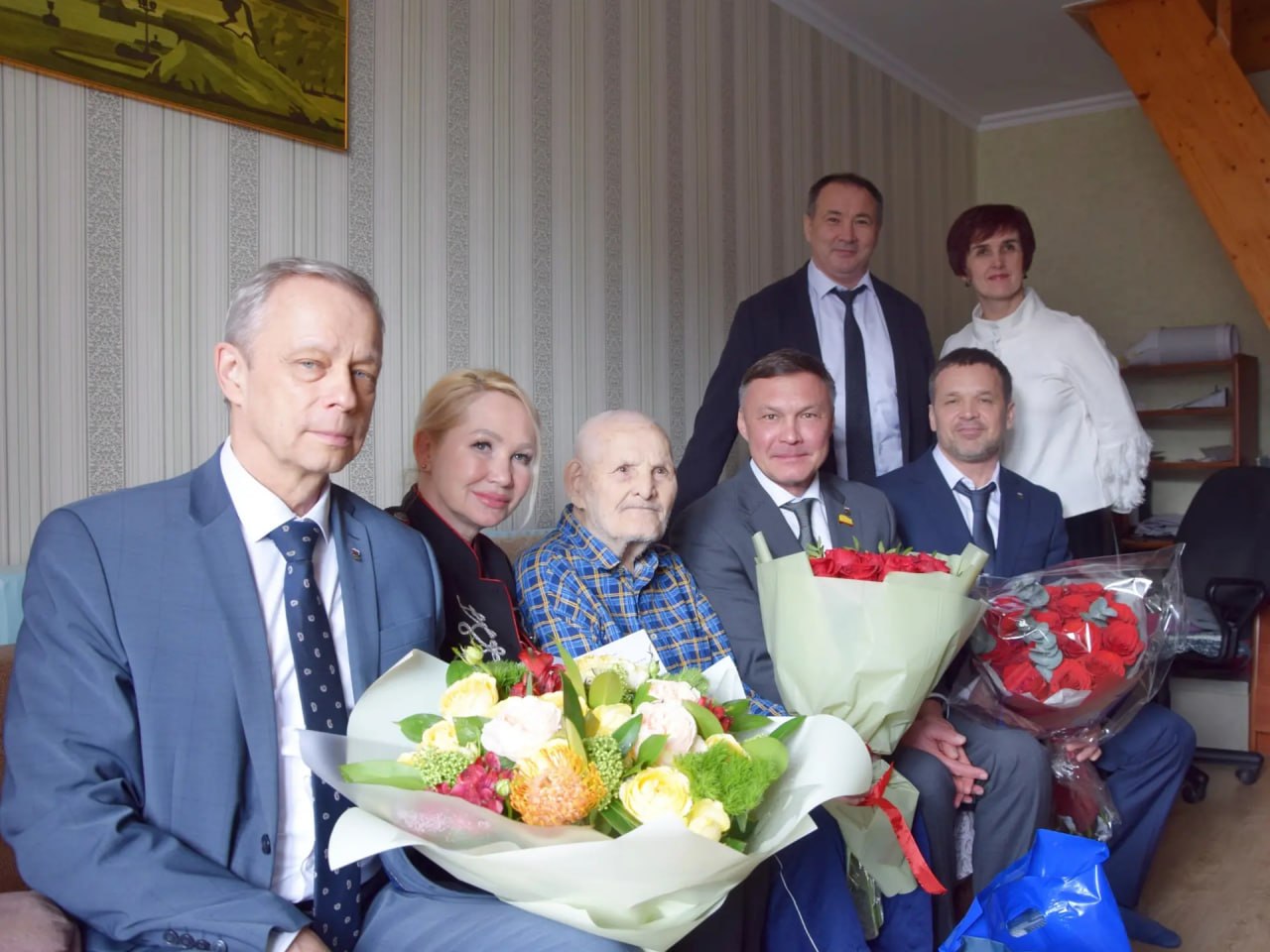 Глава города Чебоксары поздравил ветерана Великой Отечественной войны Идриса Хангареевича Мингазова с вековым юбилеем Глава города Чебоксары поздравил ветерана Великой Отечественной войны Идриса Хангареевича Мингазова с вековым юбилеем