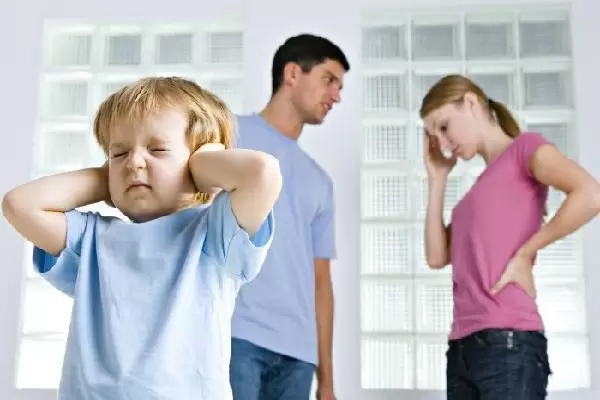Когда любовь становится скандалом: Как родителям справляться с конфликтами на глазах детей