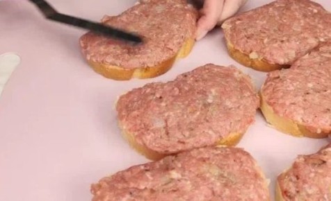 Невероятные бутерброды с фаршем: быстро и просто