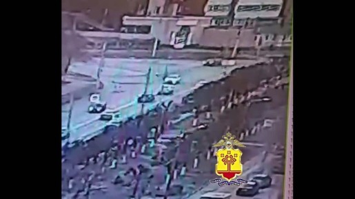 В Чебоксарах устанавливаются обстоятельства ДТП, в котором пострадали 2 человека