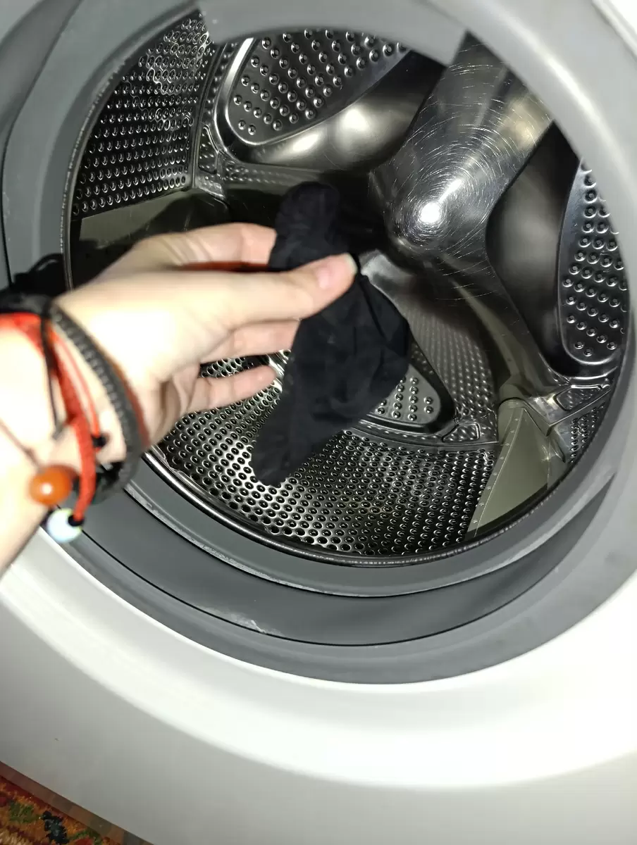 Как сохранить яркость цветной одежды: секреты от природы