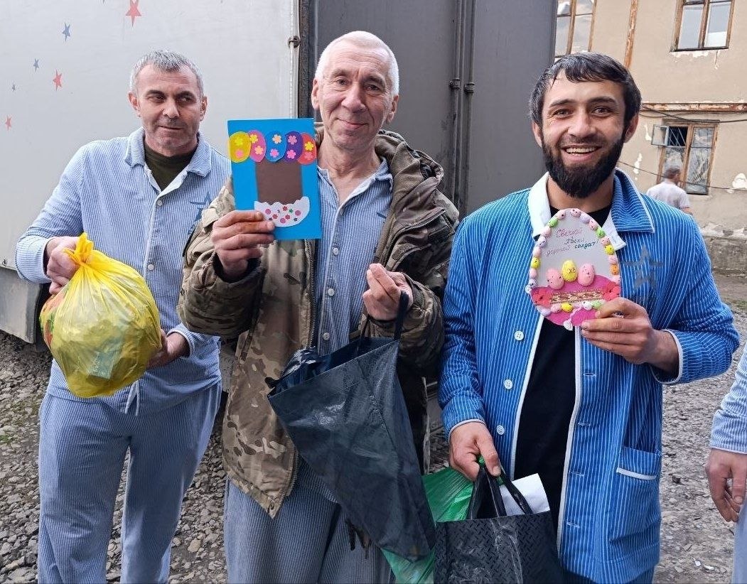 Гуманитарный груз из Чувашии встретили в ЛНР Гуманитарный груз из Чувашии встретили в ЛНР