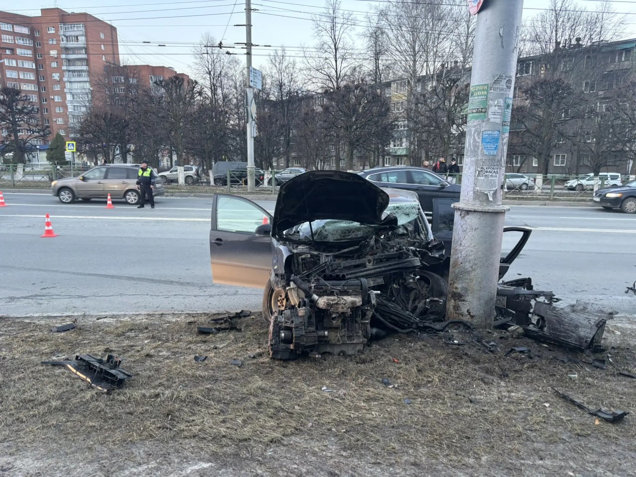 В Чебоксарах устанавливаются обстоятельства ДТП, в котором пострадали 2 человека В Чебоксарах устанавливаются обстоятельства ДТП, в котором пострадали 2 человека