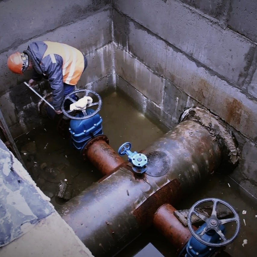 В рамках модернизации городской системы водоснабжения по адресу: улица Ленинского Комсомола, 23, запланирована установка секущего запорного устройства на магистральном водопроводе В рамках модернизации городской системы водоснабжения по адресу: улица Ленинского Комсомола, 23, запланирована установка секущего запорного устройства на магистральном водопроводе