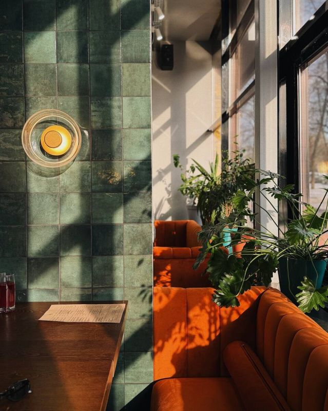 Le Bistro: ����� ������������ � ���� � ����� ���� � ����������