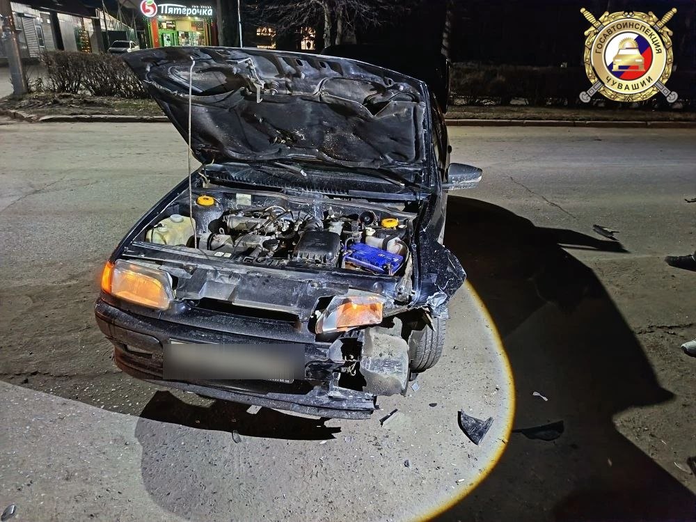 13 апреля 2026 года в Алатыре произошло ДТП с участием несовершеннолетнего питбайкера 13 апреля 2026 года в Алатыре произошло ДТП с участием несовершеннолетнего питбайкера