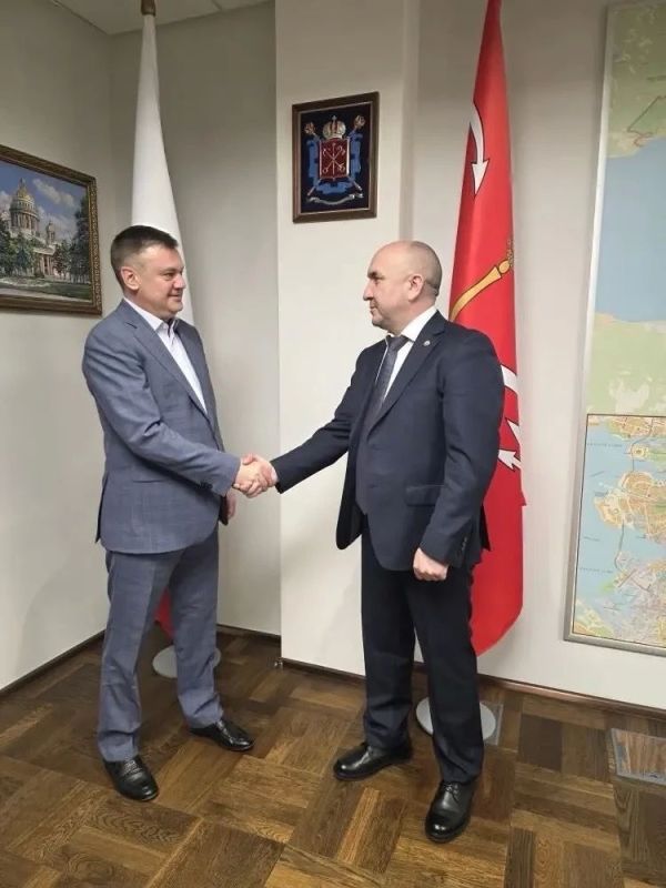 ������� � �����-��������� ����� ��������� ���������� � �������-������������� ��������������