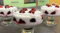 Легкий и быстрый десерт с ягодами: новый вкус за 5 минут