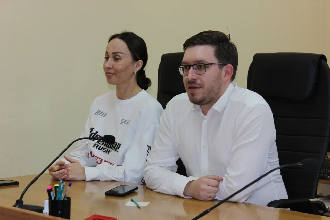 В Чебоксарах полицейские и общественники провели профилактическую акцию «Чистое поколение» для подростков В Чебоксарах полицейские и общественники провели профилактическую акцию «Чистое поколение» для подростков