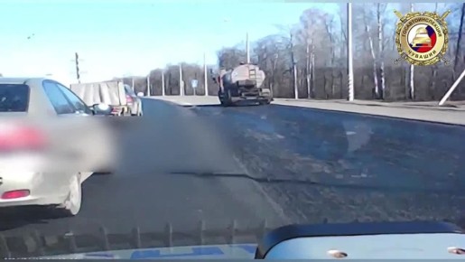 В Ядрине задержан 18-летний водитель без прав, который не стал остановливаться по требованию инспекторов ДПС