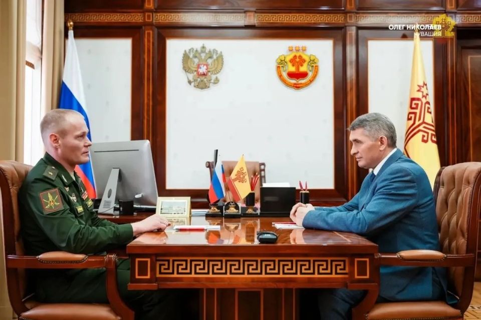 Олег Николаев встретился с Героем России Андреем Буйловым