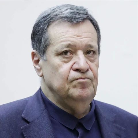 Знакомьтесь: депутаты. К большой избирательной кампании продолжаем рассказывать читателям о депутатах, пропустивших важное голосование