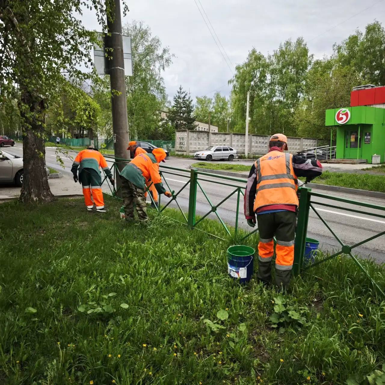 Чистота и порядок: как дорожные службы работают 12 мая Чистота и порядок: как дорожные службы работают 12 мая