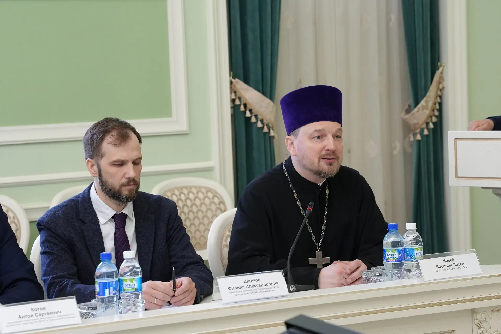 Леонид Черкесов: В Чебоксарах прошло выездное совещание Всемирного Русского Народного Собора под председательством Митрополита Чебоксарского и Чувашского Савватия Леонид Черкесов: В Чебоксарах прошло выездное совещание Всемирного Русского Народного Собора под председательством Митрополита Чебоксарского и Чувашского Савватия
