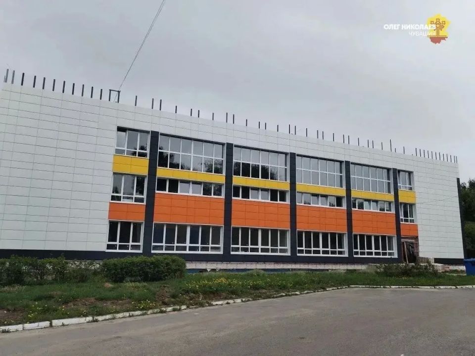 Олег Николаев: 38 школ республики в этом году полностью меняют свой облик
