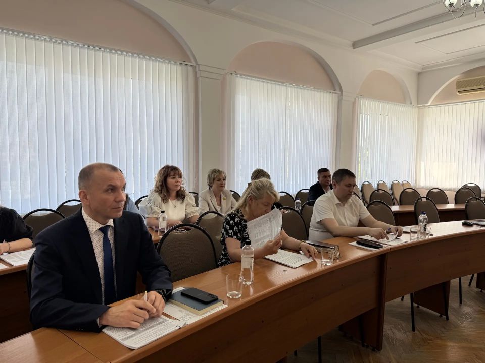 Сегодня в Новочебоксарске, как и по всей Чувашии, проходит Единый информационный день (ЕИД) Сегодня в Новочебоксарске, как и по всей Чувашии, проходит Единый информационный день (ЕИД)