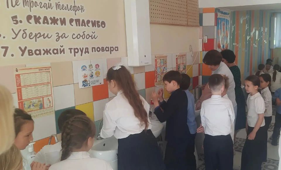 Качественное питание в образовательных учреждениях — одна из приоритетных задач Качественное питание в образовательных учреждениях — одна из приоритетных задач