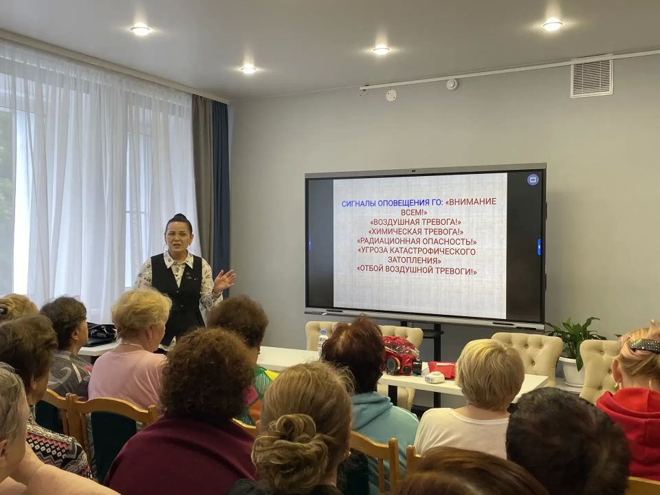 В Новочебоксарске с неработающим населением проведено учебное занятие по подготовке в области гражданской обороны и защите от чрезвычайных ситуаций В Новочебоксарске с неработающим населением проведено учебное занятие по подготовке в области гражданской обороны и защите от чрезвычайных ситуаций
