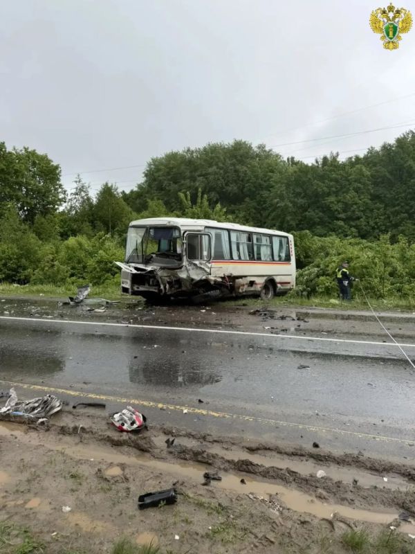 В Марпосадском округе Лада столкнулась с автобусом №222Т В Марпосадском округе Лада столкнулась с автобусом №222Т