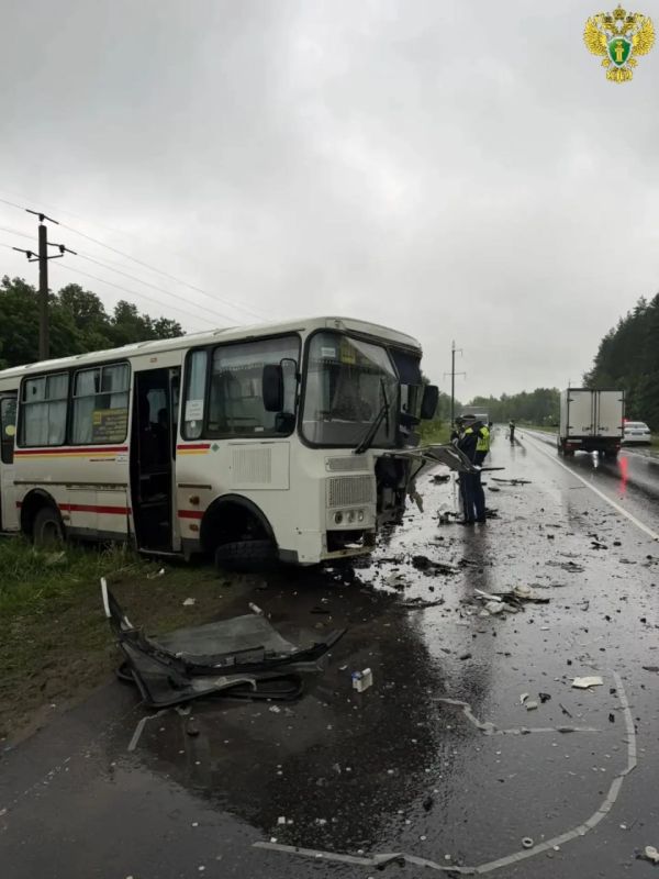 В Марпосадском округе Лада столкнулась с автобусом №222Т В Марпосадском округе Лада столкнулась с автобусом №222Т