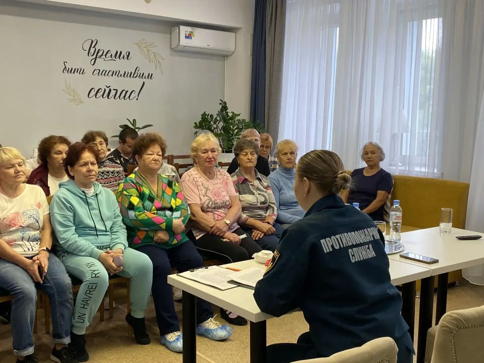 В Новочебоксарске с неработающим населением проведено учебное занятие по подготовке в области гражданской обороны и защите от чрезвычайных ситуаций В Новочебоксарске с неработающим населением проведено учебное занятие по подготовке в области гражданской обороны и защите от чрезвычайных ситуаций
