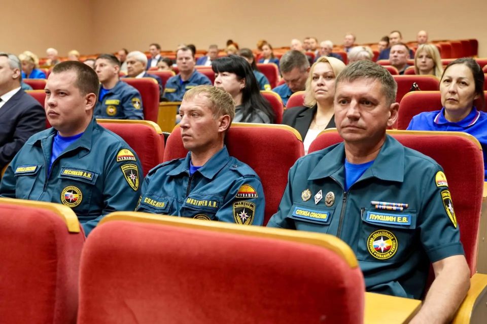 На расширенном заседании Высшего экономического совета, которое провел Глава Чувашской Республики Олег Николаев, подведены итоги реализации государственной программы по повышению безопасности жизнедеятельности населения за... На расширенном заседании Высшего экономического совета, которое провел Глава Чувашской Республики Олег Николаев, подведены итоги реализации государственной программы по повышению безопасности жизнедеятельности населения за...