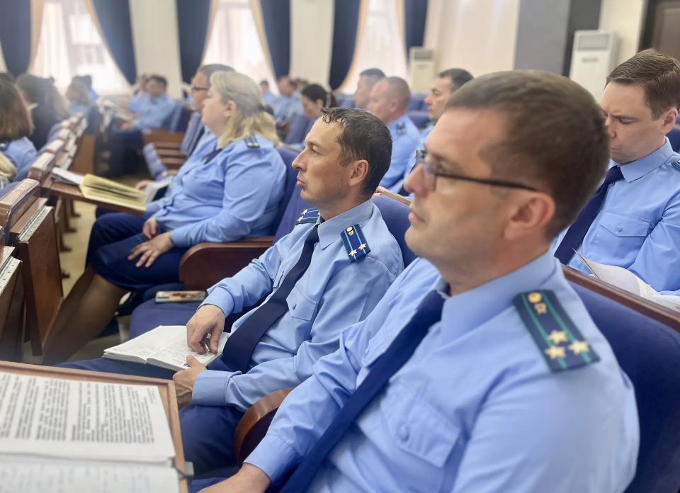 В прокуратуре Чувашии под председательством прокурора республики Эдуарда Гиматова состоялось расширенное заседание коллегии, посвященное состоянию законности при использовании и распоряжении государственным и муниципальным... В прокуратуре Чувашии под председательством прокурора республики Эдуарда Гиматова состоялось расширенное заседание коллегии, посвященное состоянию законности при использовании и распоряжении государственным и муниципальным...