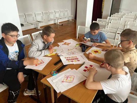 Летний лагерь в Янышской школе: Путешествие по России начинается! Летний лагерь в Янышской школе: Путешествие по России начинается!